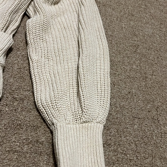 Upwest Weekend Wrap Cropped Sweater in cream size medium - Picture 5 of 7